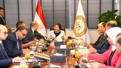 وزيرة البيئة تترأس مجلس إدارة جهاز تنظيم المخلفات فى تشكيله الجديد