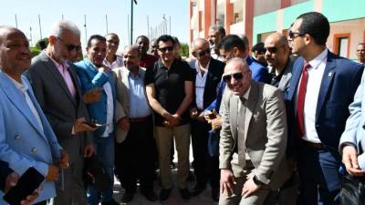 وزير الرياضة يتفقد تنفيذ القوافل التعليمية والتنويرية بمدرسة سعد أبو ريده بشلاتين