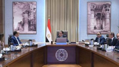 رئيس الوزراء يتابع مستجدات مشروعات تطوير صناعة الغزل والنسيج