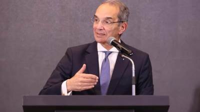 طلعت: مركز الابتكار التطبيقي يعزز التعاون مع المجتمع الأكاديمي لتطوير حلول بالذكاء الاصطناعي