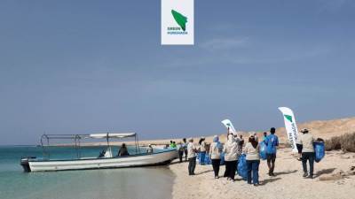 وزارة البيئة تنظم حملة تنظيف بمحمية الجزر الشمالية