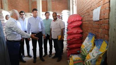 وزير الزراعة ومحافظ الشرقية يتفقدان مشروعات التعاون والإصلاح الزراعي بالمحافظة