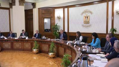 رئيس الوزراء يتابع إجراءات تيسيرات الحصول على التراخيص المختلفة