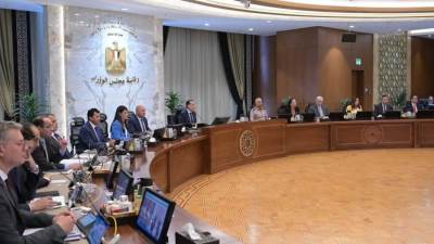 وزير الشباب والرياضة يستعرض إنجازات الرياضة المصرية