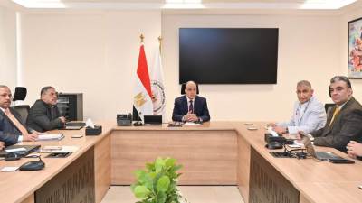 وزير الري يبحث موقف مشروع الإدارة الذكية للموارد المائية بقطاع الزراعة بمصر