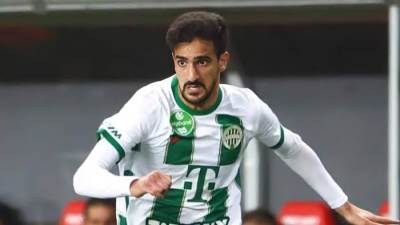 رسمياً.. محمد علي بن رمضان إلى الأهلي لمدة 4 مواسم