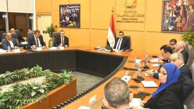 وزير الإسكان يلتقي مجلس إدارة غرفة صناعة التطوير العقارى باتحاد الصناعات المصرية