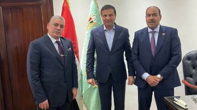 وزير الزراعة يعقد اللقاء الأسبوعي مع أعضاء مجلسي النواب والشيوخ