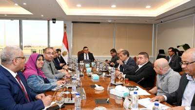 وزير الإسكان يتابع مع شركة سيتي إيدج موقف مبيعات عددٍ من المشروعات