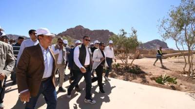 وزير الإسكان يتفقد النزل البيئى الجديد والمنتجع الجبلي بسانت كاترين