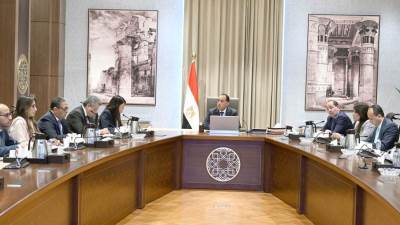 رئيس الوزراء يتابع أعمال اللجنة الخاصة بحوكمة الاستثمارات العامة بالدولة