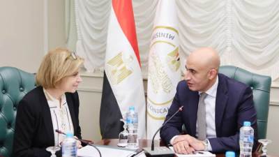 وزير التعليم يلتقى بوفد من البنك الدولي لبحث سبل تعزيز التعاون