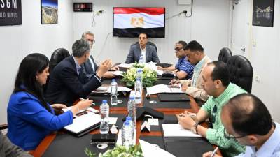 رئيس الوزراء يلتقي مع الرئيس التنفيذي لشركة أنجلو جولد أشانتي