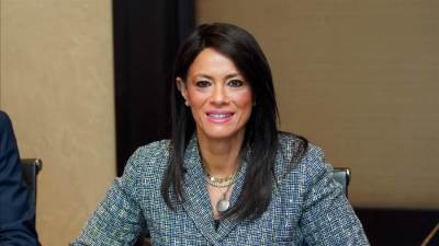 «المشاط»: البنك الأوروبي يعزز جهود جذب الاستثمارات لقطاعات الطاقة المتجددة والهيدروجين الأخضر