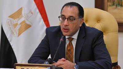 رئيس الوزراء يتفقد التشغيل التجريبي للمرحلة الأولى من مشروع الأتوبيس الترددي