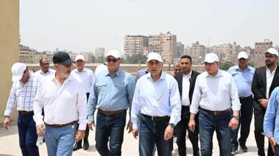 رئيس الوزراء يتابع الموقف التنفيذي لمشروع حديقة "تلال الفسطاط"