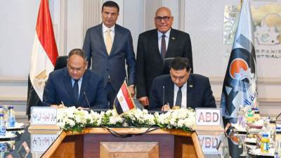 عبداللطيف وفاروق يشهدان توقيع اتفاق في مجال مشروعات التصنيع الزراعي وحماية البيئة