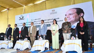 وزير الشباب ومحافظ الإسماعيلية يشهدان ملتقي حواري مع شباب عدد من المحافظات
