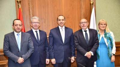 وزير الشئون النيابية يستقبل وفد البرلمان الأوروبي للعلاقات مع دول المشرق