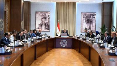 رئيس الوزراء يستعرض تحديات قطاع صناعة الحديد والصلب وآليات وخطوات النهوض به