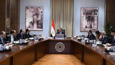 رئيس الوزراء يتابع مع وزير قطاع الأعمال العام عددًا من ملفات العمل