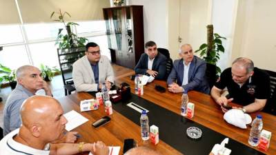 وزير الإسكان يعقد اجتماعاً بمقر جهاز العلمين الجديدة لمتابعة المشروعات بالمدينة