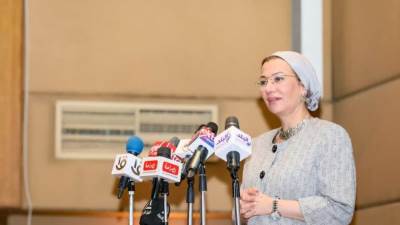 وزيرة البيئة: ملف الحد من التلوث البلاستيكي يلقى دعم غير مسبوق من الرئيس السيسي