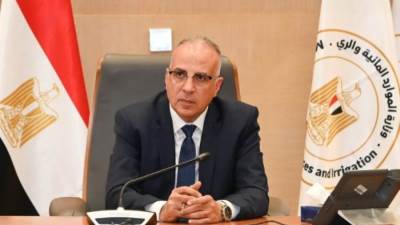 وزير الري: جارى إنشاء حواجز أمواج أمام سرية القوات البحرية برأس البر