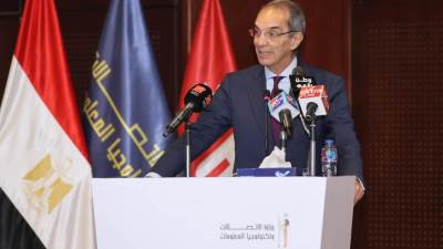 وزير الاتصالات يشهد تخريج الدفعة الأولى لبرنامج القانون والتكنولوجيا