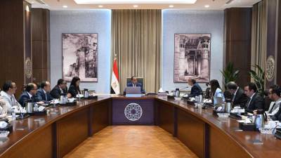 رئيس الوزراء يناقش خطة العمل لإجراء التعداد العام للسكان والإسكان والمنشآت 2027