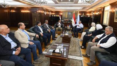 وزير الإسكان ومحافظ الإسكندرية يعقدان اجتماعا لمتابعة ملفات العمل والمشروعات المشتركة