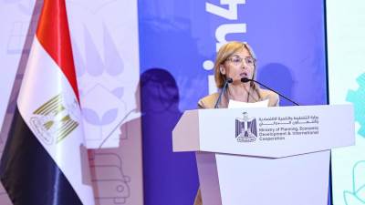 نائب رئيس بنك الاستثمار الأوروبي: مستمرون في شراكتنا مع الحكومة المصرية والقطاع الخاص