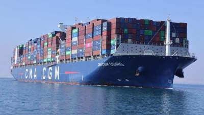 قناة السويس تشهد عبور السفينة "CMA CGM OSIRIS" بحمولة 154 الف طن