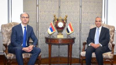 وزير الخارجية والهجرة يستقبل رئيس الوزراء الصربي