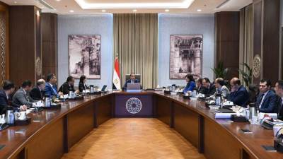 رئيس الوزراء يتابع مع محافظ البحيرة موقف مشروع تطوير ميناء الصيد برشيد