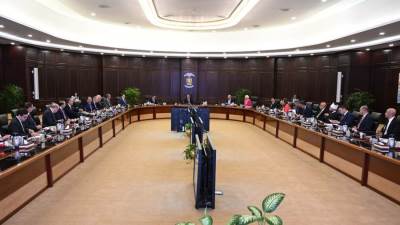 مجلس الوزراء يوافق على مشروع ترقية العاملين بالجهاز الإداري للدولة