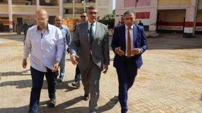 محافظ الجيزة يتفقد لجان امتحانات الثانوية العامة بأبو النمرس والحوامدية