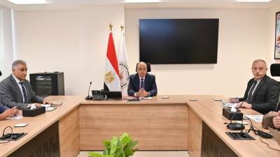 سويلم: مجهودات كبيرة لتطوير المنظومة المائية بالجيزة بتنفيذ أعمال تطهيرات الترع والمصارف