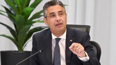 وزير التموين يتابع موقف توافر السلع بالمنافذ والمخازن