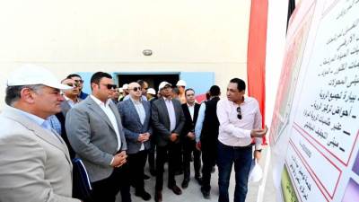 وزير الإسكان ومحافظ بني سويف يتفقدان مشروع توسعات محطة مياه شرب أشمنت