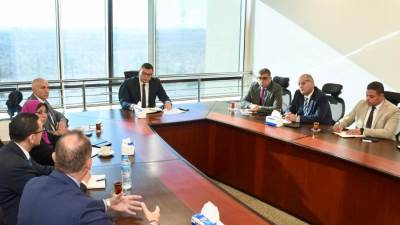 وزير الإسكان يلتقي المدير الإقليمي لمجموعة معارض ومؤتمرات سيتي سكيب