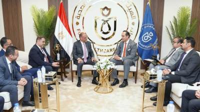 رئيس الرعاية الصحية يلتقي الرئيس الإقليمي لشركة جانسن