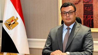 وزير الإسكان يتفقد المحاور والطرق بمدينة الشيخ زايد