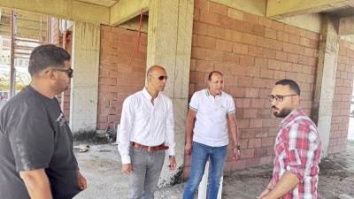 رئيس جهاز مدينة القاهرة الجديدة يتفقد مشروعات الإسكان وتطوير الطرق بالمدينة