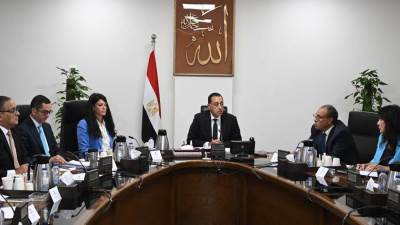 رئيس الوزراء يتابع جهود دعم وتعزيز أوجه التعاون الاقتصادي المصري الأمريكي