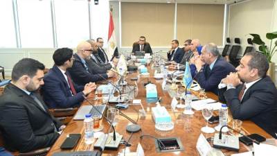 وزير الإسكان يتابع تدشين منصتين لتنظيم السوق العقارية وتصدير العقار المصري