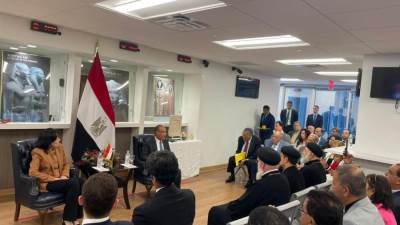 وزير الخارجية والهجرة يلتقي بالجالية المصرية بنيويورك