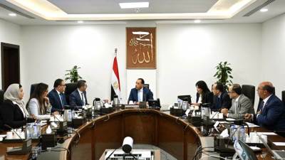 رئيس الوزراء يتابع جهود تطوير منظومة الإفراج الجمركي