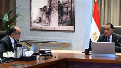 ينتهي أبريل المقبل.. "المؤشر" تستعرض مراحل المشروع القومي للغزل والنسيج