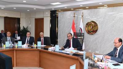 القابضة للغزل والنسيج تستهدف إيرادات بـ19 مليار جنيه خلال 2025-2026